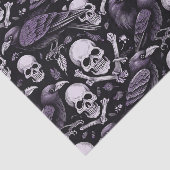 Midnight Macabre, Gothic Skull Raven in het Paarse Tissuepapier (Detail)