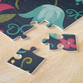 Midnight Meadow: Enchanting Folk-Art Tulip Pattern Legpuzzel (Zijkant)