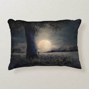 Midnight under the Tree Accent Kussen
