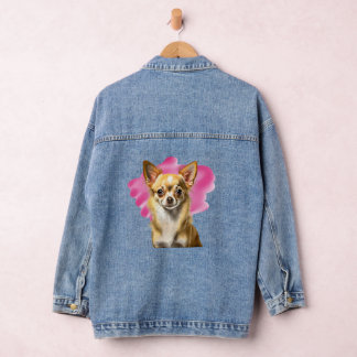 Mignon Chihuahua sur une veste en jean avec un nua