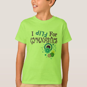 Mignon je renverse pour le T-shirt de gymnastique