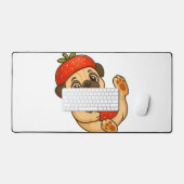 Mignon pug avec dessin animé de fraises doux fruit (Clavier et souris)