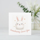 Mignon Somebunny vous aime Carte de lapin personna (Debout devant)