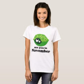 Mignonne Dû En Novembre Maternité T-shirt (Devant entier)
