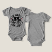 Mignonne Gray Funny Sleeve court bébé Bodysuit (Design Recto & Verso)