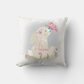 Mignonne lapin et papillon. Coussin décoratif (Recto)