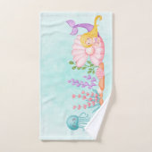 Mignonne sirène sous l'aquarelle de la mer (Serviette à main)