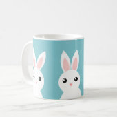 Mignons lapins sur Mug arrière - plan bleu (Devant gauche)