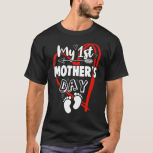 Mijn eerste Moederdag hartpijlvoet pint T-shirt