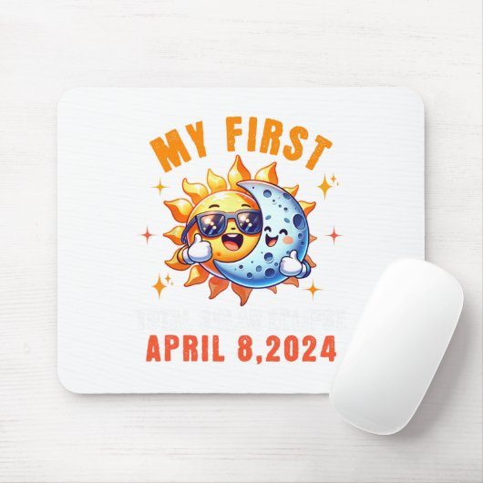 Mijn eerste totale zonsverduistering 8 april peute muismat (Met muis)