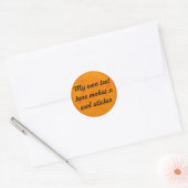 Mijn eigen tekst Hier vuur en vlam Ronde Sticker (Envelop)