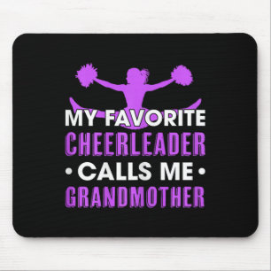 Mijn favoriete cheerleader noemt me oma cheer muismat