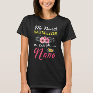 Mijn favoriete kapper noemt me Nana Flowers Moth T-shirt