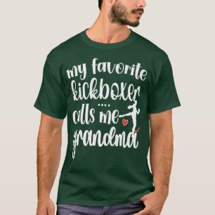 Mijn favoriete Kickboer noemt me kickboing oma T-shirt