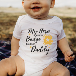 Mijn Hero draagt een badge die ik hem papa Cop Bab Romper