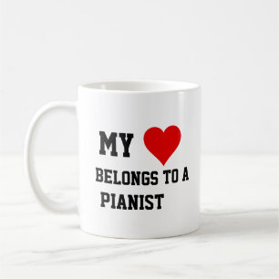 Mijn hoort bij een pianist koffiemok