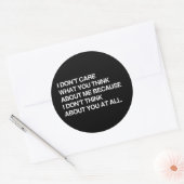 MIJN MENING OVER JOU KAN ME NIETS SCHELEN RONDE STICKER (Envelop)