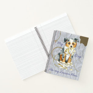 Mijn Mini American Shepherd heeft mijn Lesson Plan Notitieboek