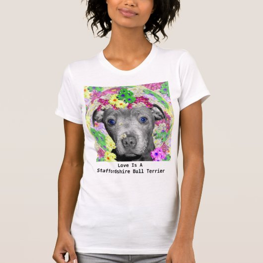 Mijn Staffordshire Puppy houdt van bloemen. T-shirt (Voorkant)