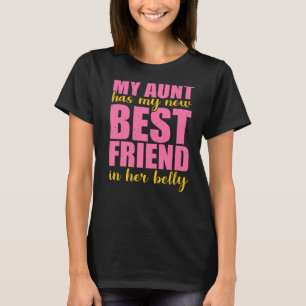 Mijn tante heeft mijn nieuwe beste vriend in haar t-shirt