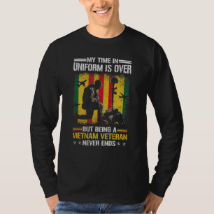 Mijn tijd in eenvormigheid is voorbij, maar het is t-shirt