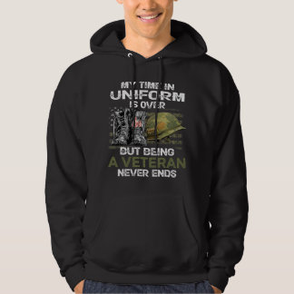 Mijn tijd in uniform is voorbij, maar het is een v hoodie