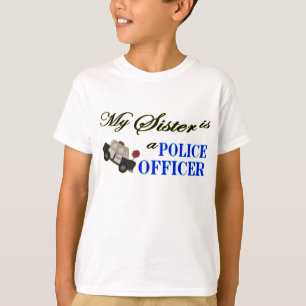 Mijn zus is politieagent t-shirt