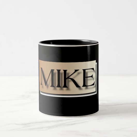 Mike Mug (Centre)