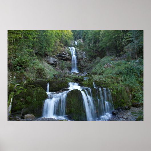 Milde stromende watervallen poster (Voorkant)
