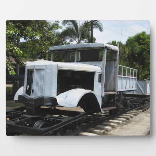 Militair trein uit WO2 bij de brug over de rivier Fotoplaat (Voorkant)