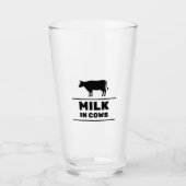 Milk in cows glas (Voorkant)