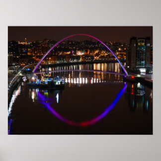 Millenium Bridge 's nachts over de Tyne Poster