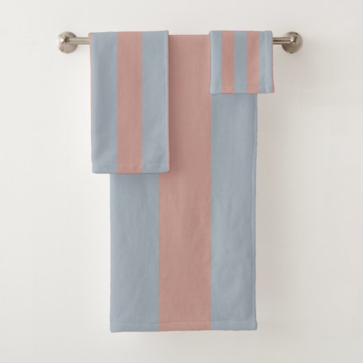 Millennial roze en ijsblauwe kleur blokstrepen bad handdoek (Insitu)