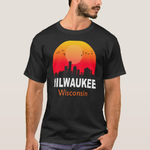 Milwaukee Wisconsin Sunset Retro City Stat T-shirt