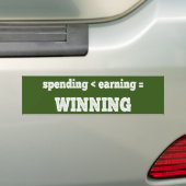 Minder dan verdienen wordt gewonnen bumpersticker (Op auto)