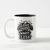 Minder liefde voor meer zorgen tweekleurige koffiemok (Links)
