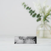 Mini carte de visite à fleurs noires et blanches (Debout devant)