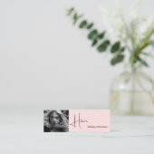 Mini Carte de Visite Coiffeuse Rose Pâle Écriture Noire (Debout devant)