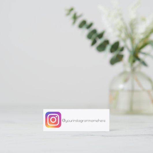 Mini carte de visite d'espace instagram (Debout devant)