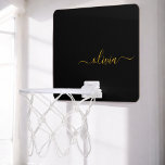 Mini-panier De Basket Black Gold Modern Script Girl Monogramme Nom<br><div class="desc">Noir et Or Simple Script Monogramme Nom Mini Basketball Hoop. Cela rend le cadeau parfait pour 16 ans,  mariage,  douche nuptiale,  anniversaire,  baby shower ou bachelorette pour quelqu'un qui aime le luxe glam et les styles chic.</div>