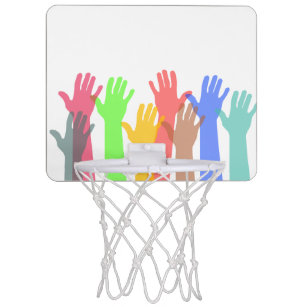 Mini-panier De Basket Foule de mains colorées dans l'air