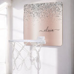 Mini-panier De Basket Rose Gold<br><div class="desc">Or rose - Blush Rose et Argent Faux Foil Parties scintillant étincelante métallique brossé Monogramme de métal Nom Mini cerceau de basket-ball. Cela rend le cadeau parfait pour 16 ans,  mariage,  douche nuptiale,  anniversaire,  baby shower ou bachelorette pour quelqu'un qui aime le luxe glam et les styles chic.</div>