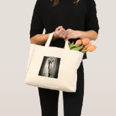Mini Tote Bag Giraffe dans une cityscape (Devant (produit))