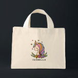 Mini Tote Bag Unicorn mignon Whimsical Girl Nom personnalisé<br><div class="desc">Unicorn mignon Whimsical Girly rose Floral Personnalisé Nom Sac fourre-tout dispose d'une mignonne licorne avec étoiles, coeurs et fleurs. Idéal pour retourner à l'école, réserver des sacs pour les filles, cadeaux et faveurs de fête d'anniversaire, cadeaux de Noël personnalisés pour les filles et plus encore. Conçu par ©Evco Studio www.zazzle.com/store/evcostudio...</div>