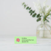 Mini Vert avec minuscule Carte de visite rose (Debout devant)