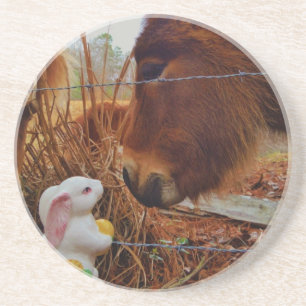 Miniature Brown horse & Easter Bunny Zandsteen Onderzetter