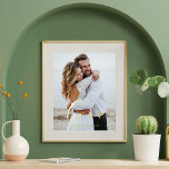 Miniature Élégante Script superposer photo Mariage<br><div class="desc">La mise en page complète du couple avec un élégant script d'amour trop dans la couverture de feuille d'or. L'imprimé or en tenue de photo de ce couple élégant comporte un simple petit plan de grande photo simple pour afficher votre propre photo spéciale. "L'amour" est affiché sur la photo en...</div>