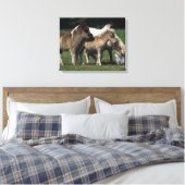 Miniatuur Mare & Foals 3 Canvas Afdruk (Insitu (Slaapkamer))