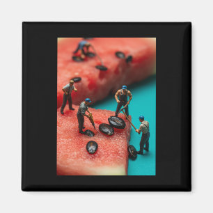 Miniatuurarbeiders op watermeloen Sticker Magneet