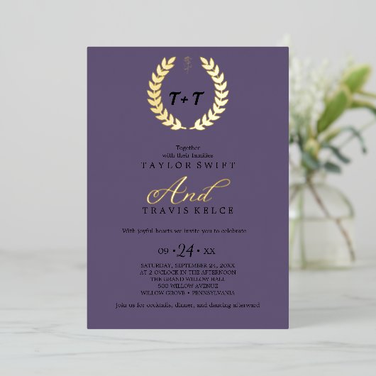Minimaal blad | Paarse en goudfolie All-in-One Folie Uitnodiging (Staand Voorkant)